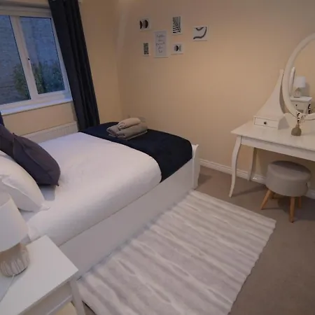 Сasa de vacaciones Luxury, Family-friendly With Garden