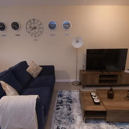 Сasa de vacaciones Luxury, Family-friendly With Garden *