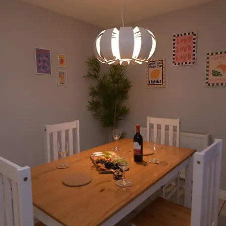 Luxury, Family-friendly With Garden York